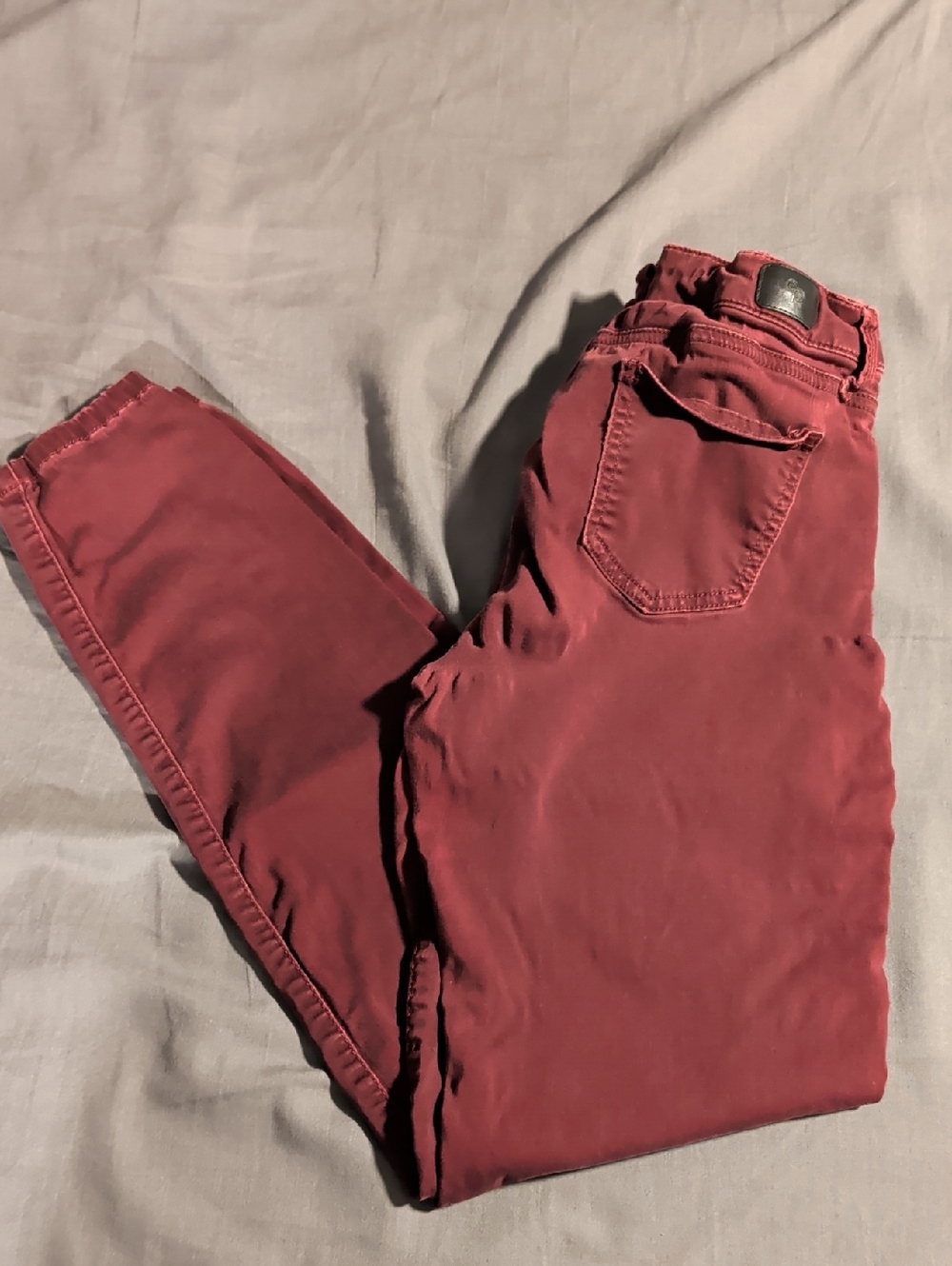 Women’s Slim Fit Jeans in Burgundy - Unbranded